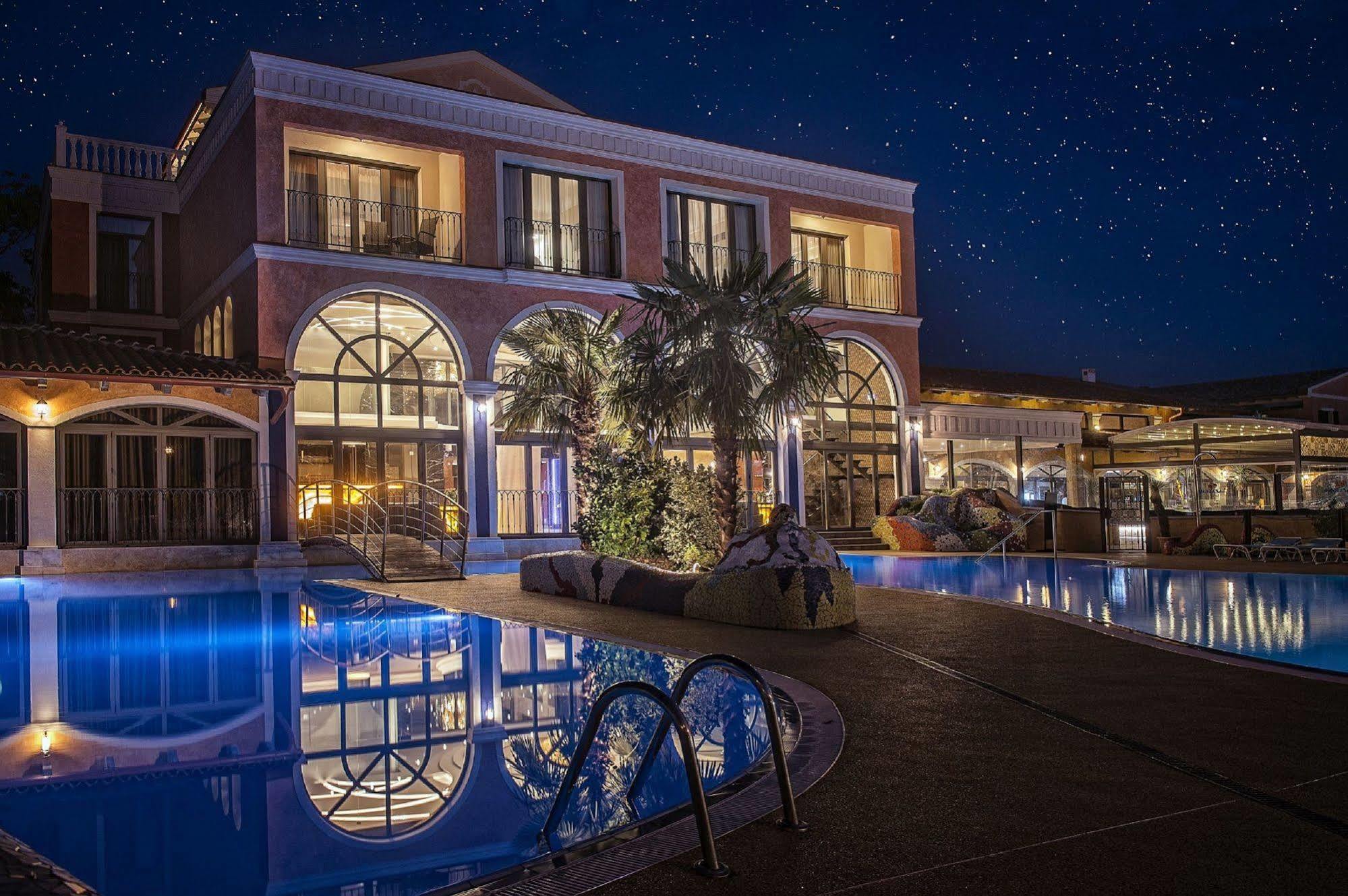 Villa Plaza Boutique Hotel & Spa Presov Bagian luar foto