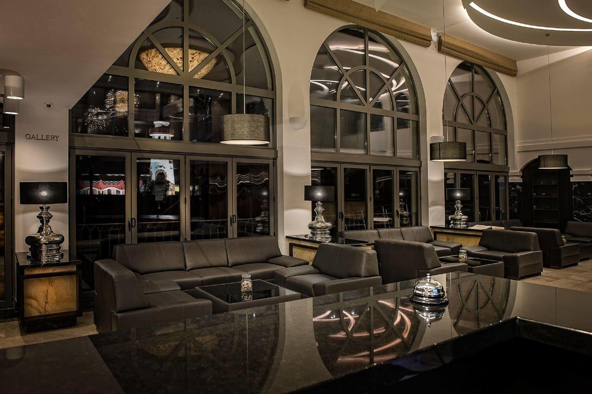 Villa Plaza Boutique Hotel & Spa Presov Bagian luar foto