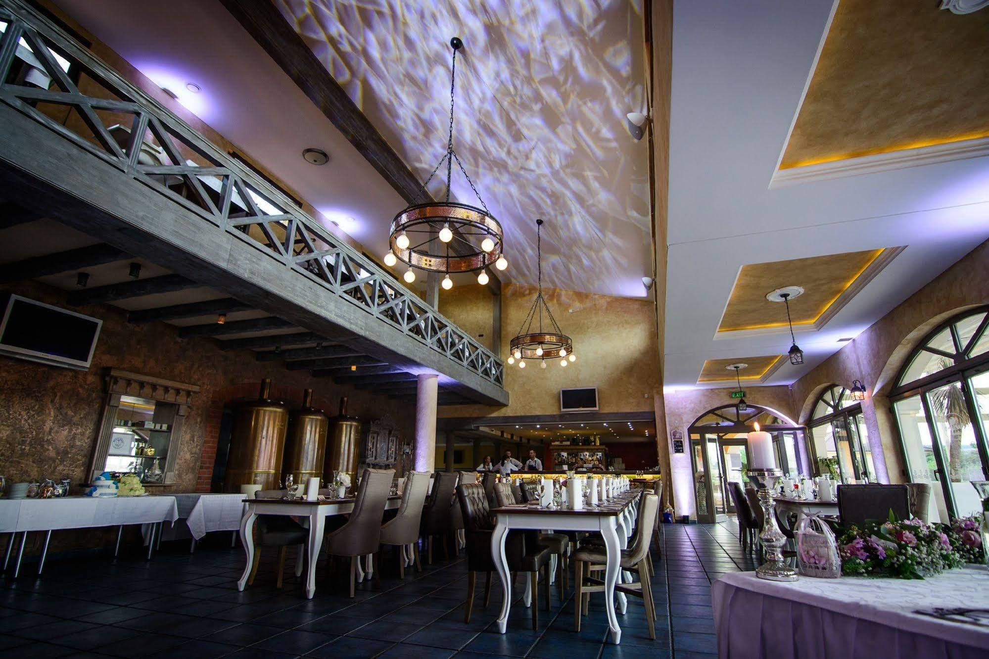 Villa Plaza Boutique Hotel & Spa Presov Bagian luar foto