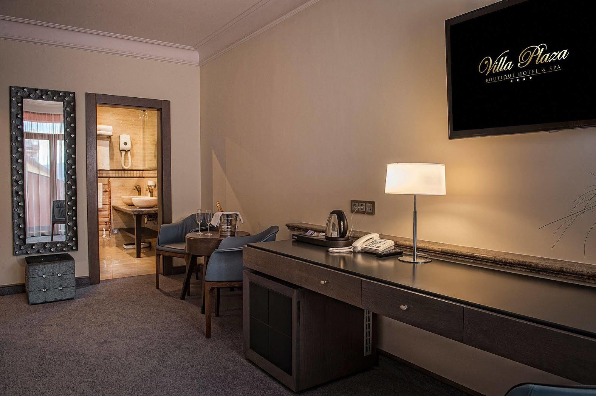 Villa Plaza Boutique Hotel & Spa Presov Bagian luar foto