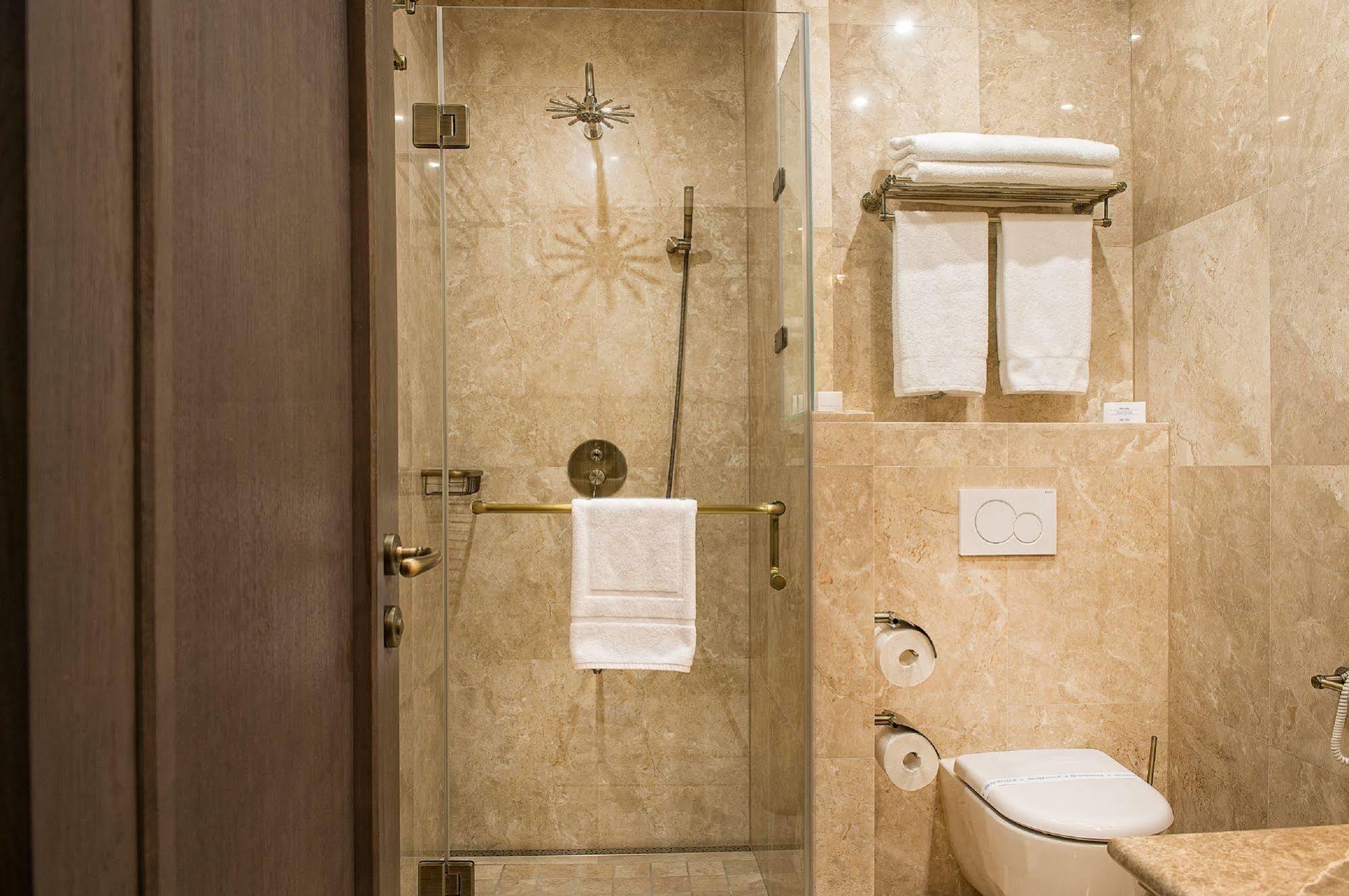 Villa Plaza Boutique Hotel & Spa Presov Bagian luar foto