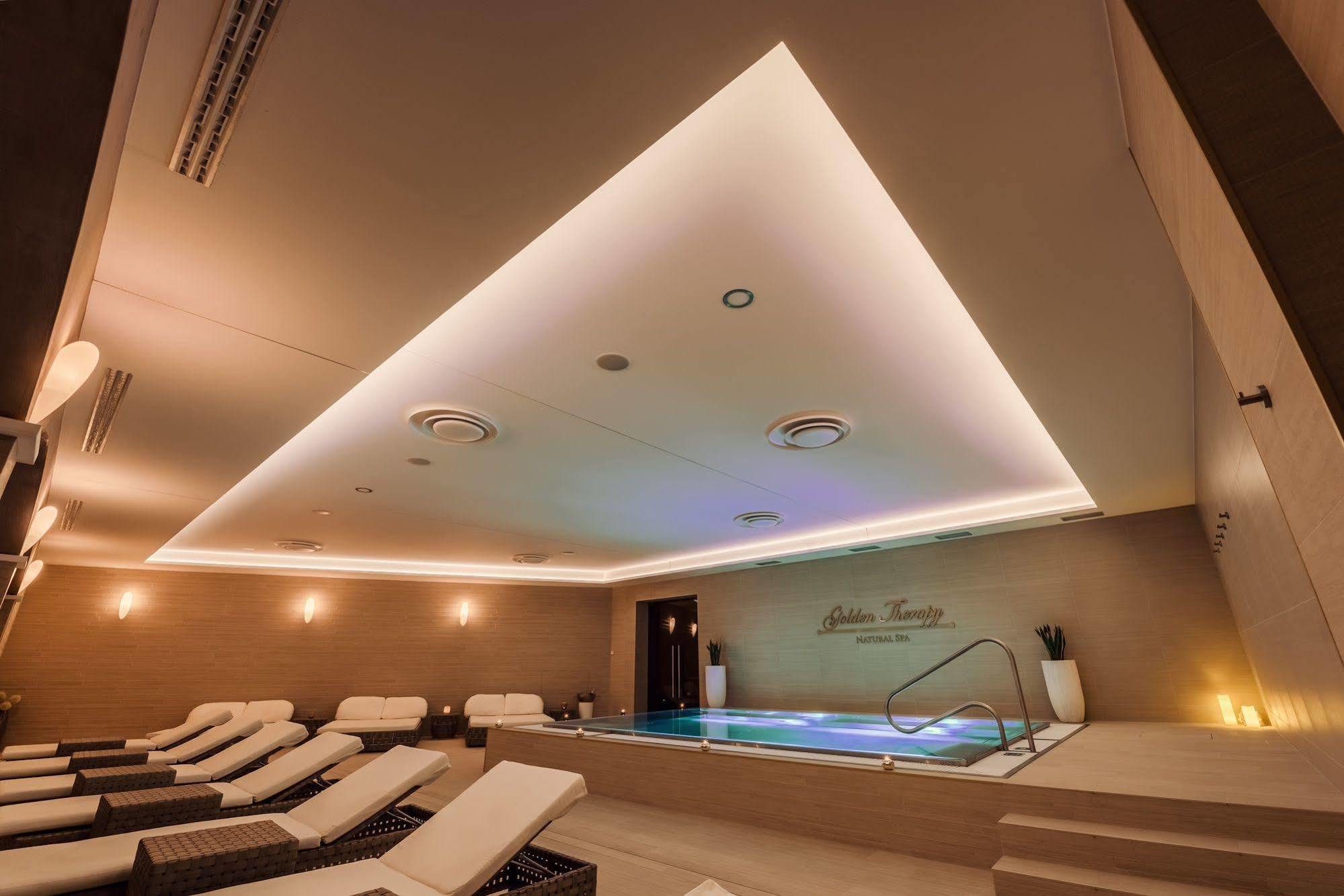 Villa Plaza Boutique Hotel & Spa Presov Bagian luar foto
