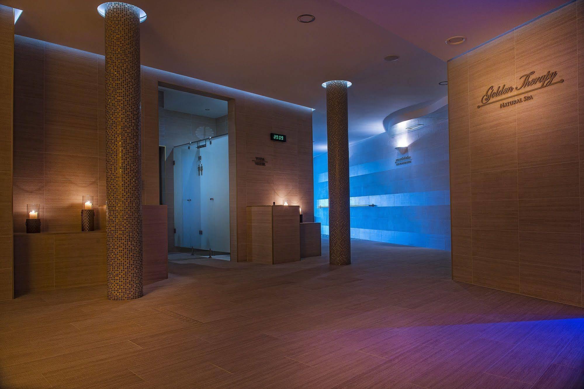Villa Plaza Boutique Hotel & Spa Presov Bagian luar foto
