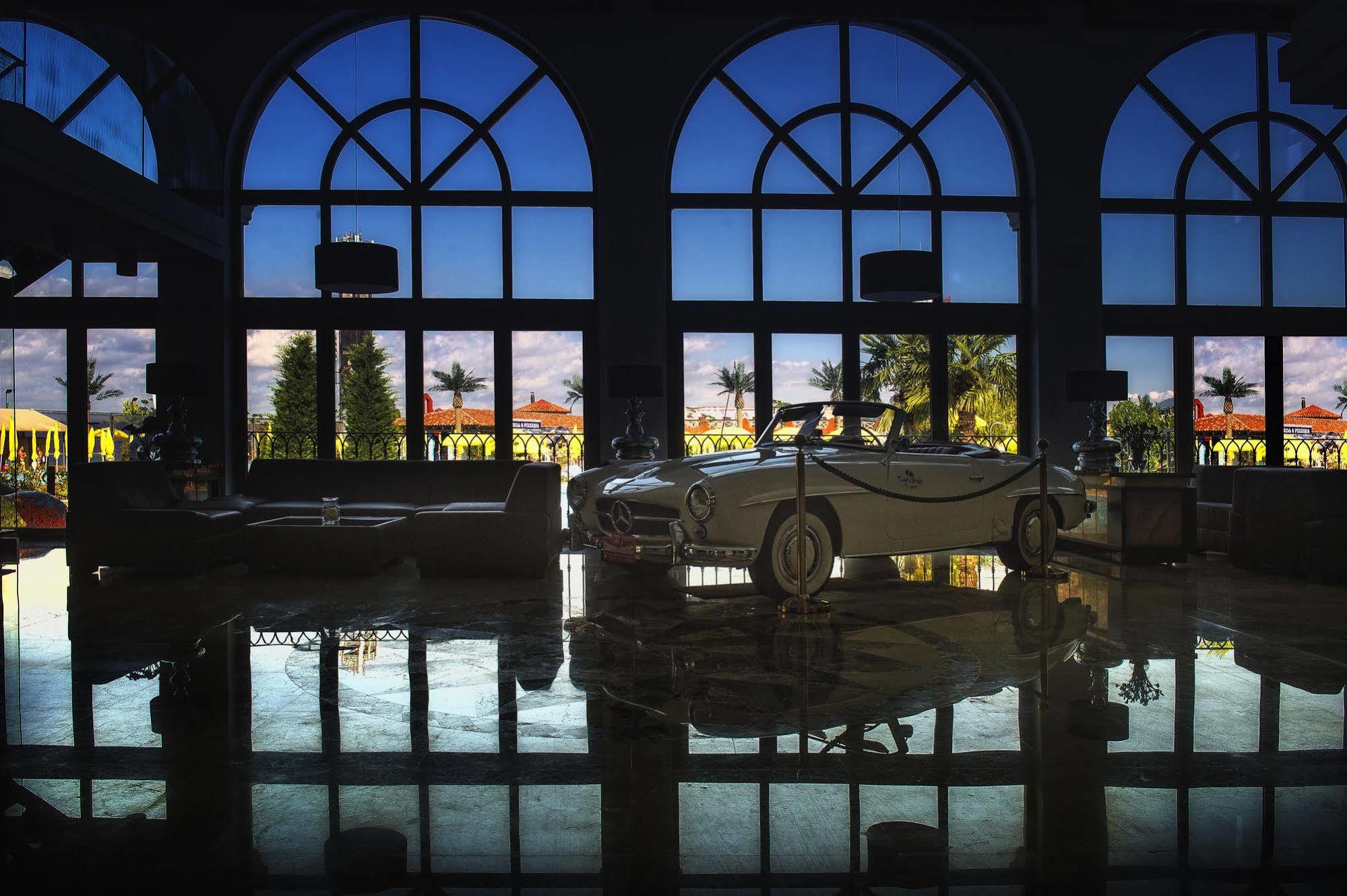Villa Plaza Boutique Hotel & Spa Presov Bagian luar foto