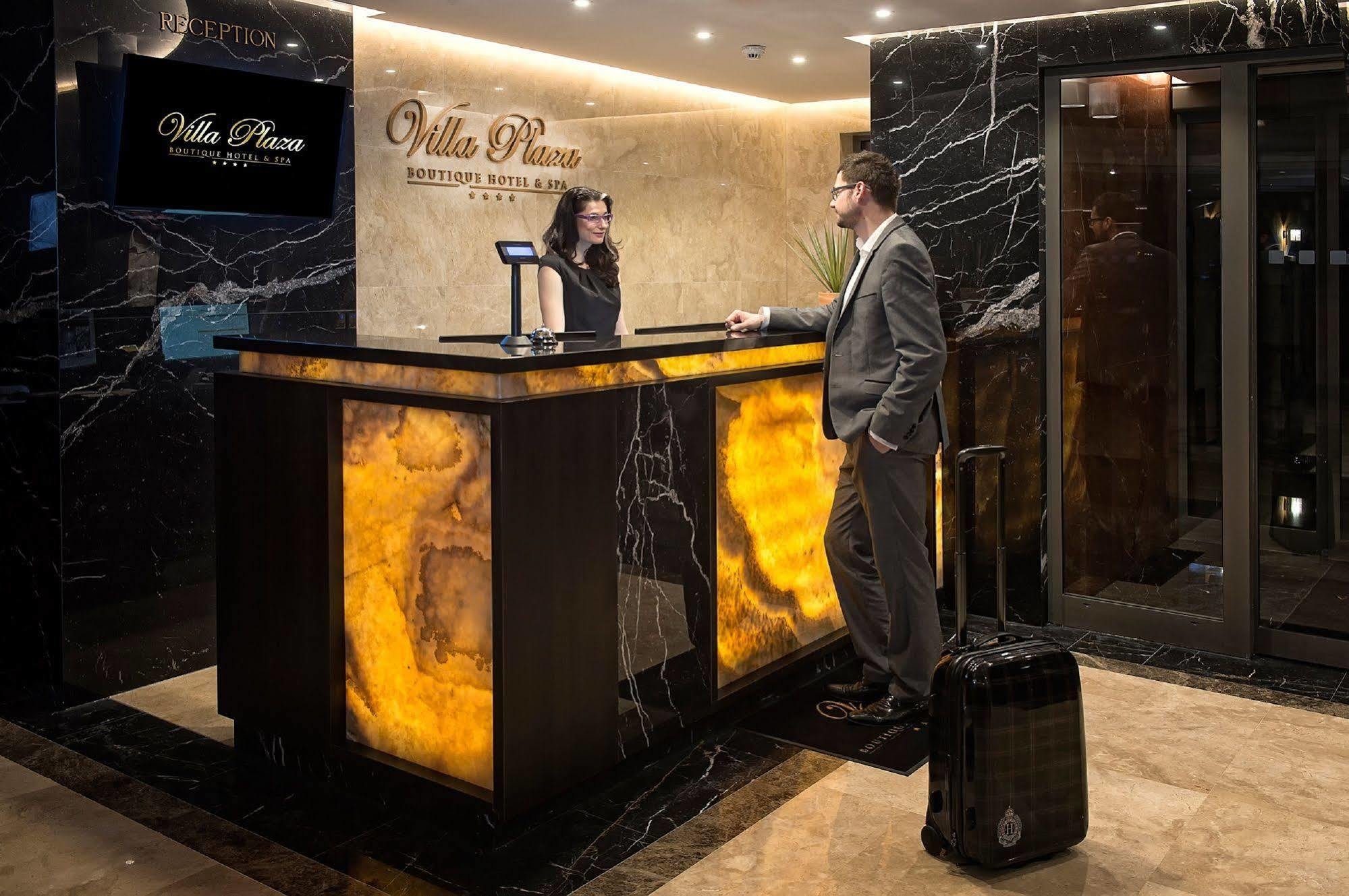 Villa Plaza Boutique Hotel & Spa Presov Bagian luar foto